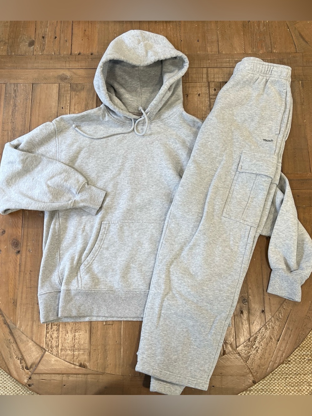 Aritzia Tna Boyfriend fleece Hoodie And Mega Fit Cargo Jogger Set Small Gray